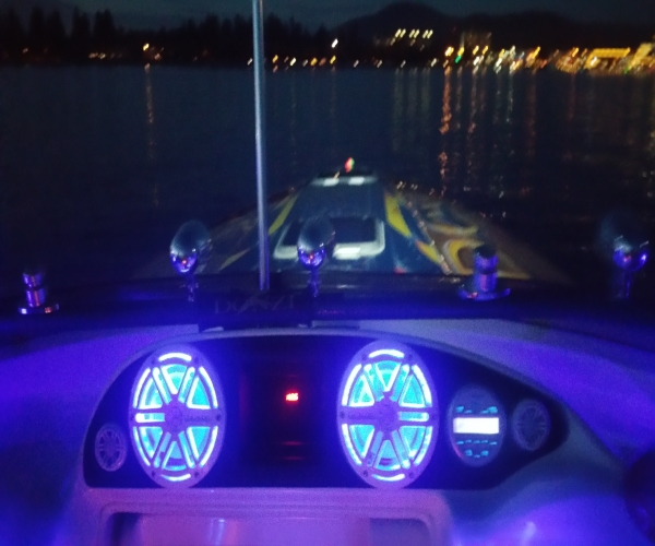 Used Boats For Sale in Idaho by owner | 2001 33 foot DONZI Daytona